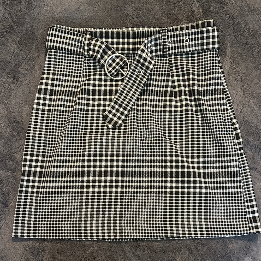 Divided Monochrome Plaid Mini Skirt